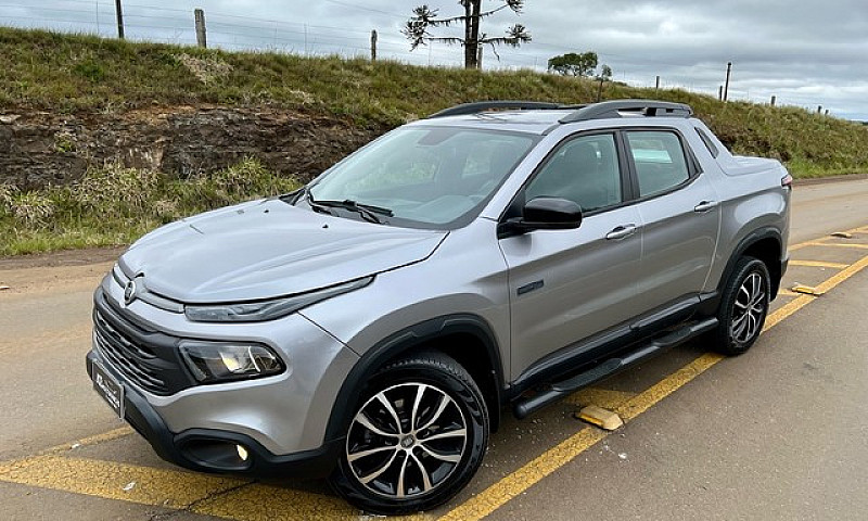  Fiat Toro Ultra 4X4...