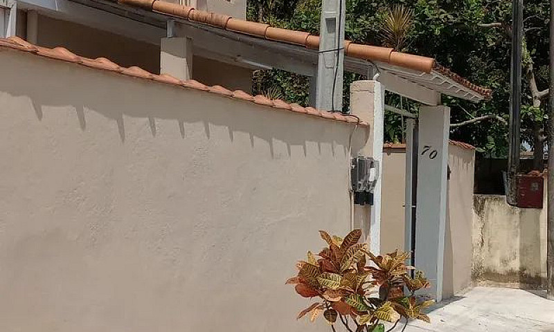 Sobradão Em Saquarem...
