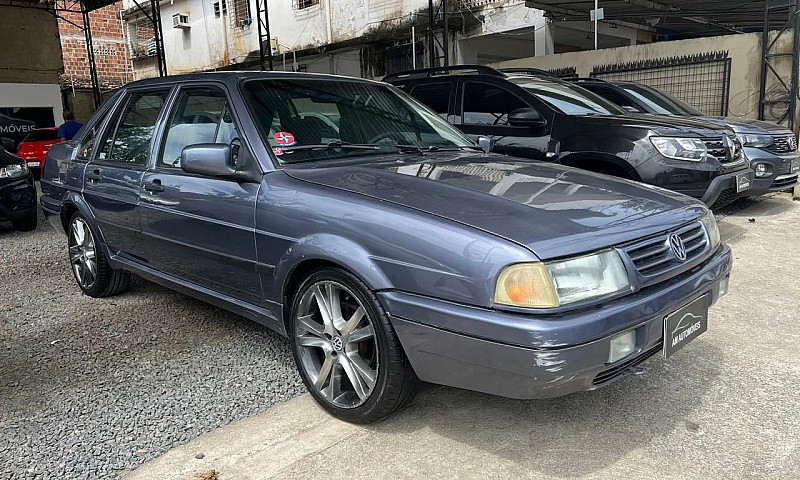 Santana 2000 Mi 1.8 ...