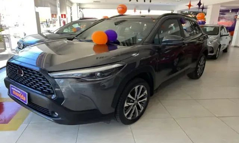 Toyota Corolla Cross...