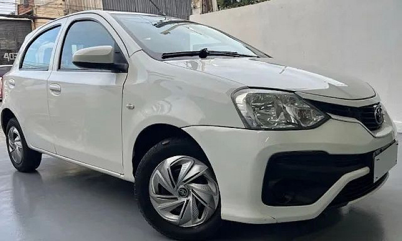 Toyota Etios X 1.3 F...