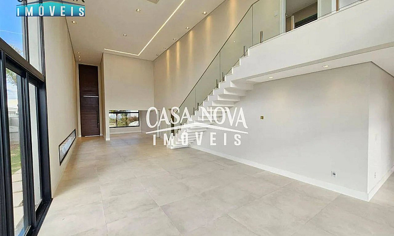 Casa Com 4 Dormitóri...