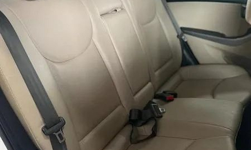 Hyundai Elantra 2.0 ...