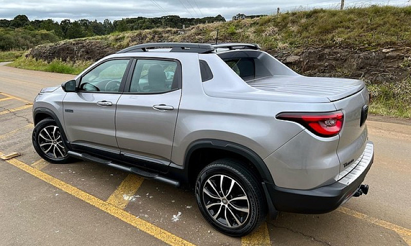  Fiat Toro Ultra 4X4...