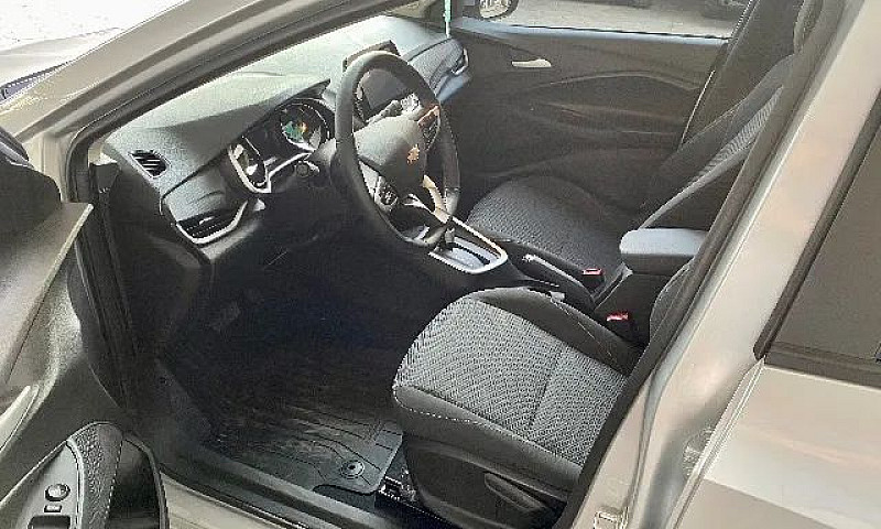 Chevrolet Onix Plus ...