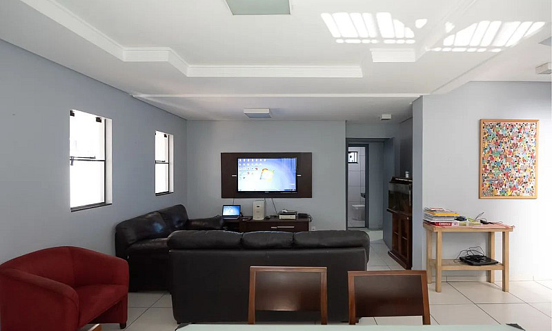 Vendo Casa Comercial...