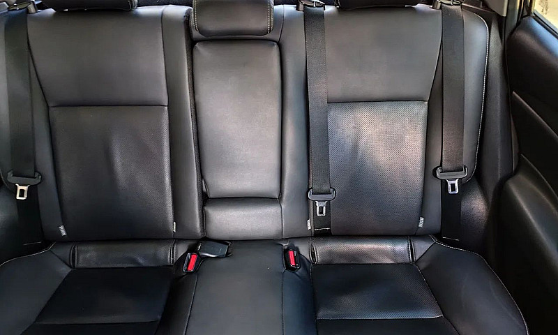Toyota Yaris Xs Conn...