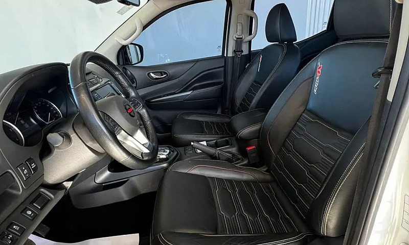 Nissan Frontier Pro4...