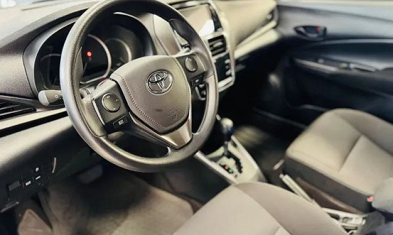 Toyota Yaris Xl 1.5 ...