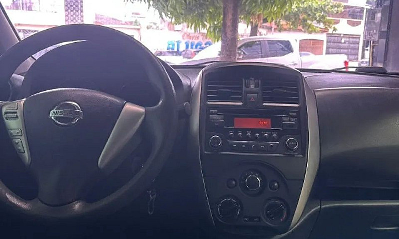 Nissan Versa Sl 1.6 ...