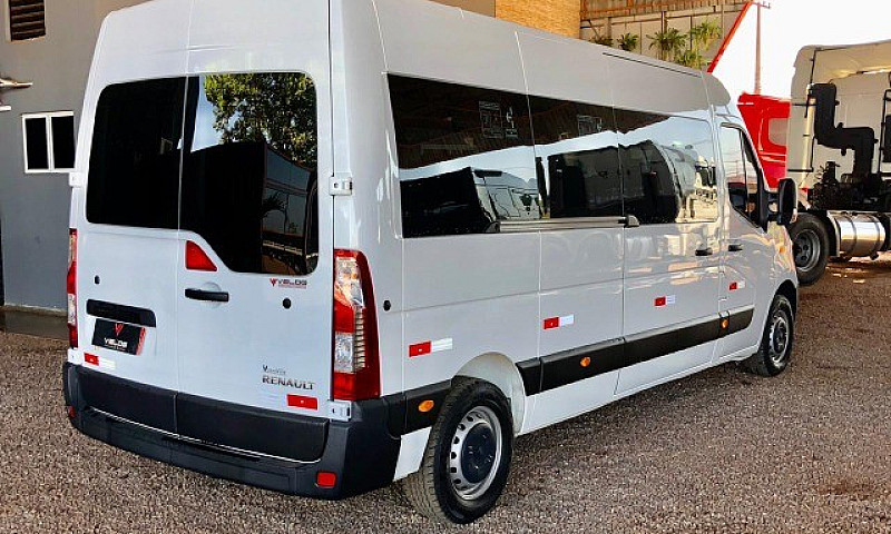Van Renault Master 2...
