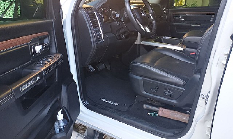 Dodge Ram Laramie Ed...