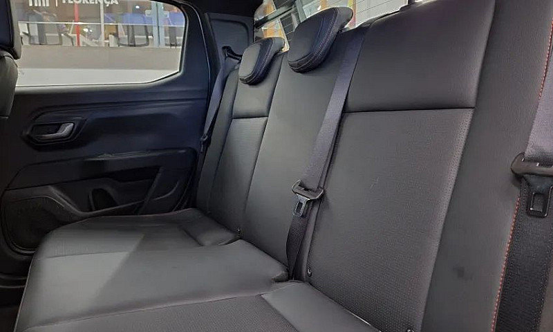 Fiat Strada Ultra 1....