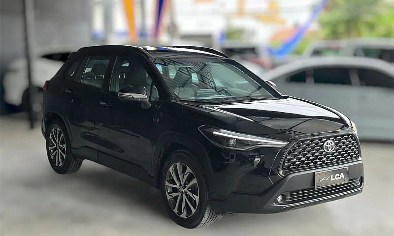Toyota Corolla Cross...
