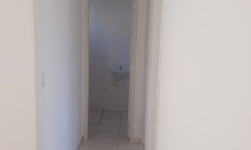 Alugo Casa 2/4 Condo...