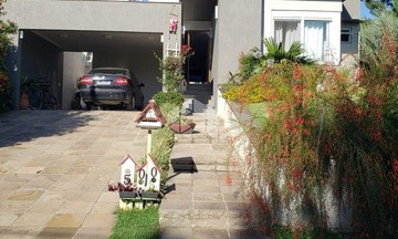 Casa Em Condomínio C...