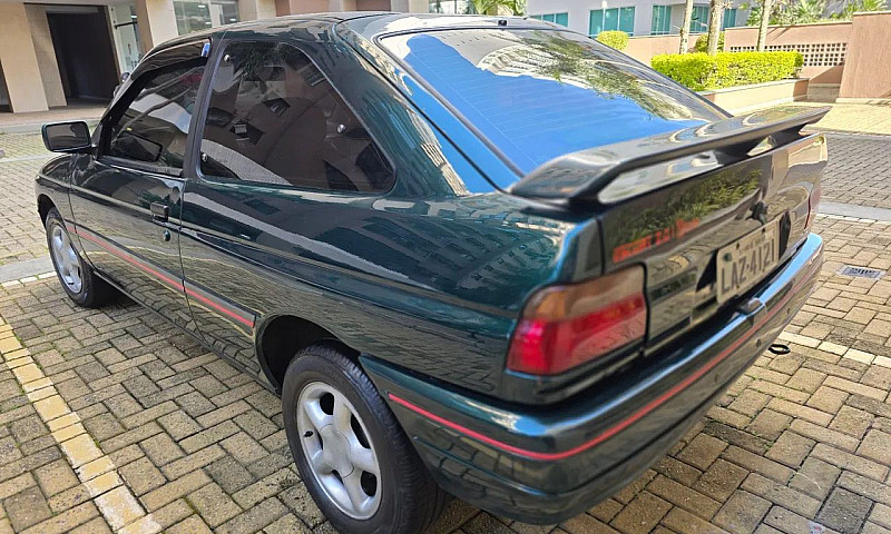 Ford Escort Racer 2....