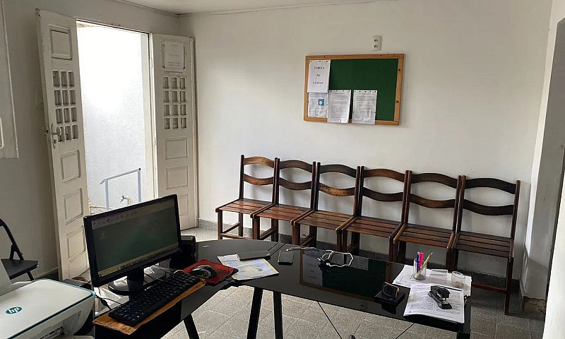 Otima Casa No Centro...