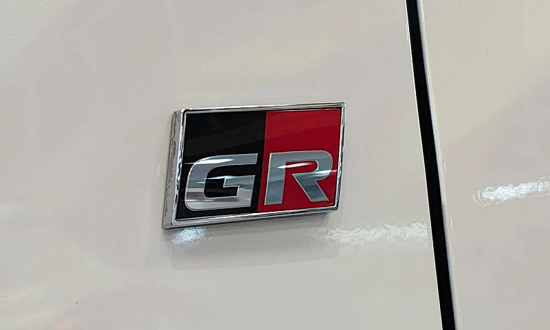 Toyota Corolla Cross...