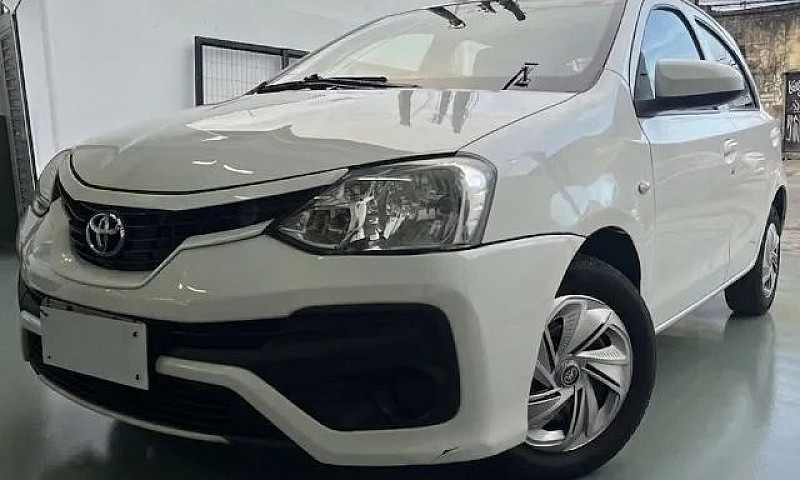 Toyota Etios X 1.3 F...