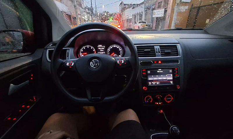 Volkswagen Fox Conne...