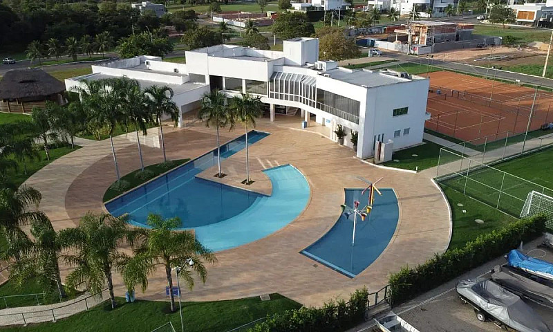 Sobrado À Venda No C...