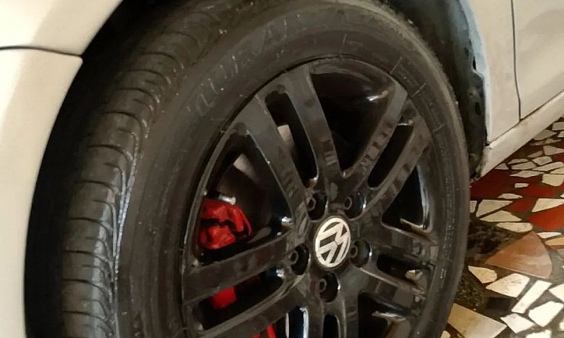 Volkswagen Jetta 2.5...