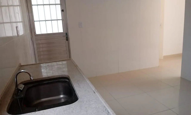 Vende-Se Casa Em Cor...