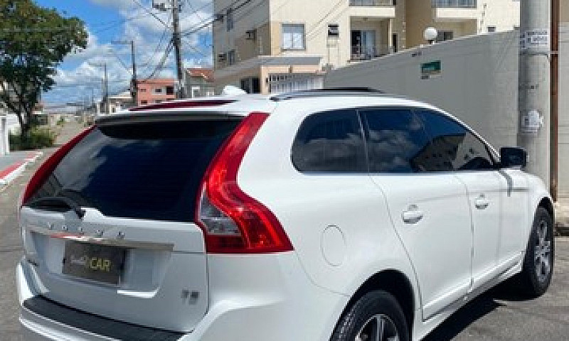 Volvo Xc60 T5 R-Desi...