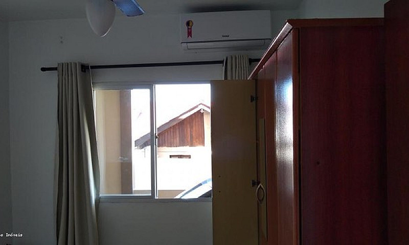 Casa 3 Dormitórios P...