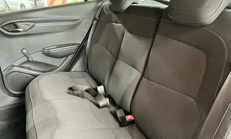 Chevrolet Onix Hatch...