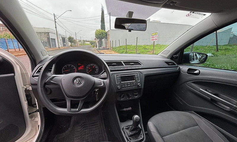 Volkswagen Voyage 1....