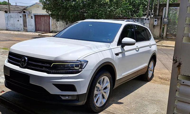Volkswagen Tiguan Al...