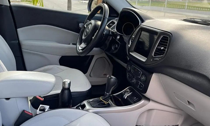 Jeep Compass Longitu...