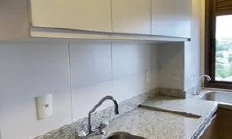 Apartamento Com Suít...