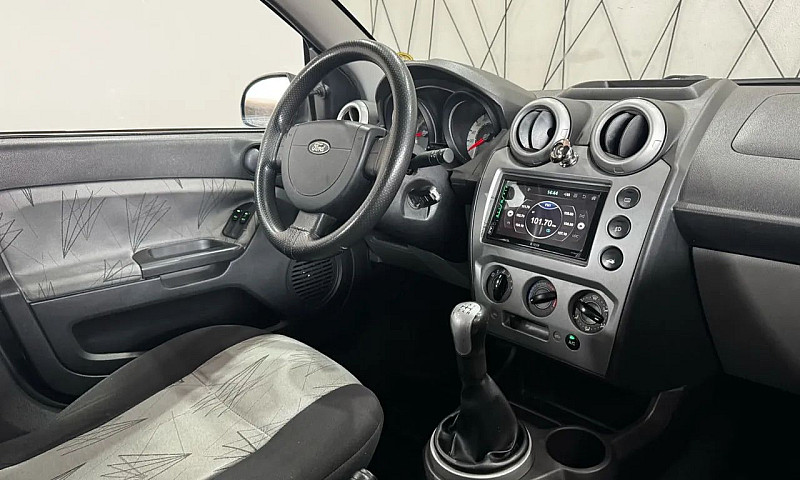 Ford Fiesta 1.6 Mpi ...