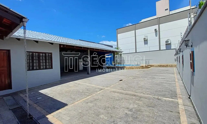 Casa Semimobiliada P...