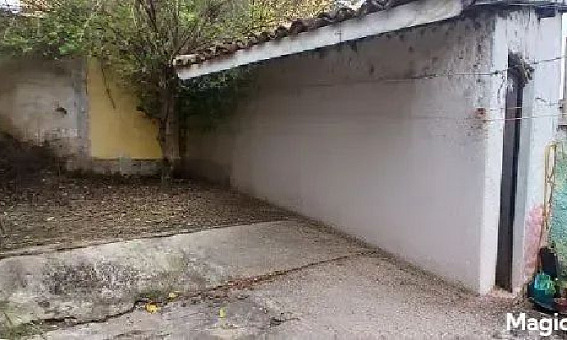 Casa Com 2 Dormitóri...