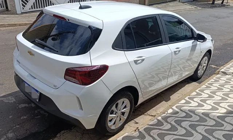 Chevrolet Onix Hatch...