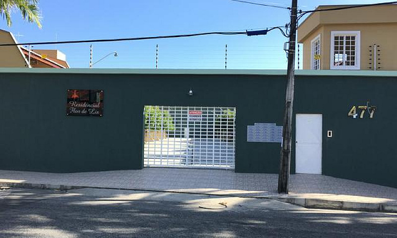 Casa Em Condomínio F...