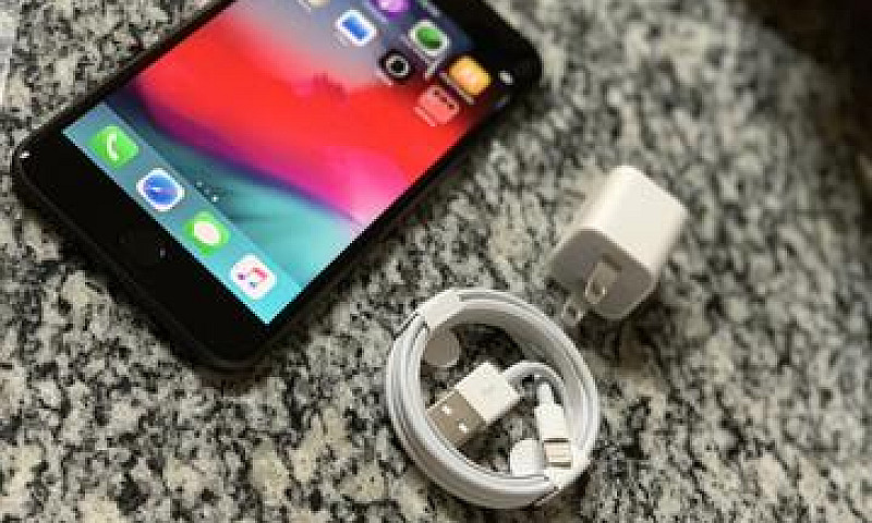 Iphone 8 Plus 64 Gb...