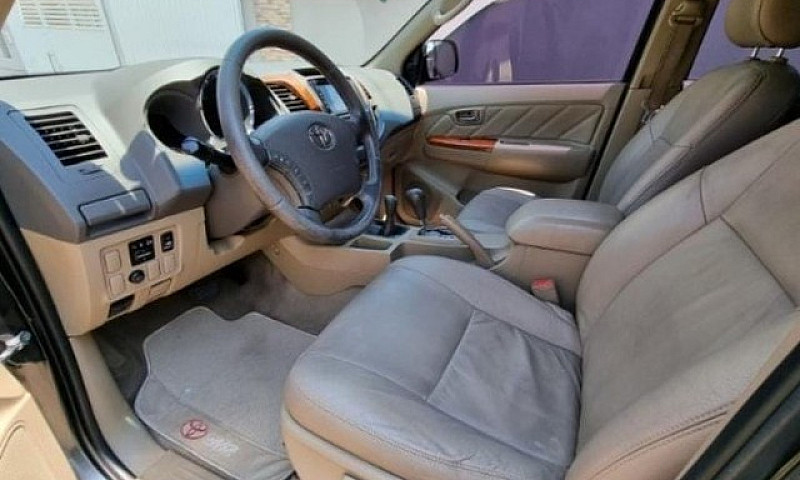 Toyota Hillux Sw4 Sr...