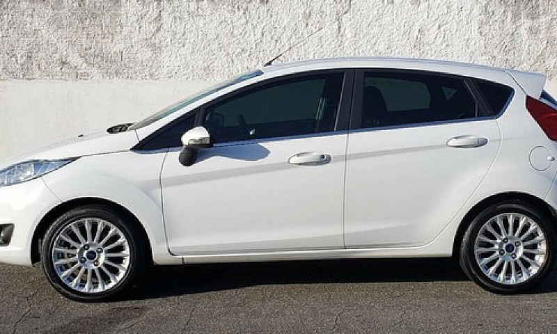 Ford New Fiesta Tita...