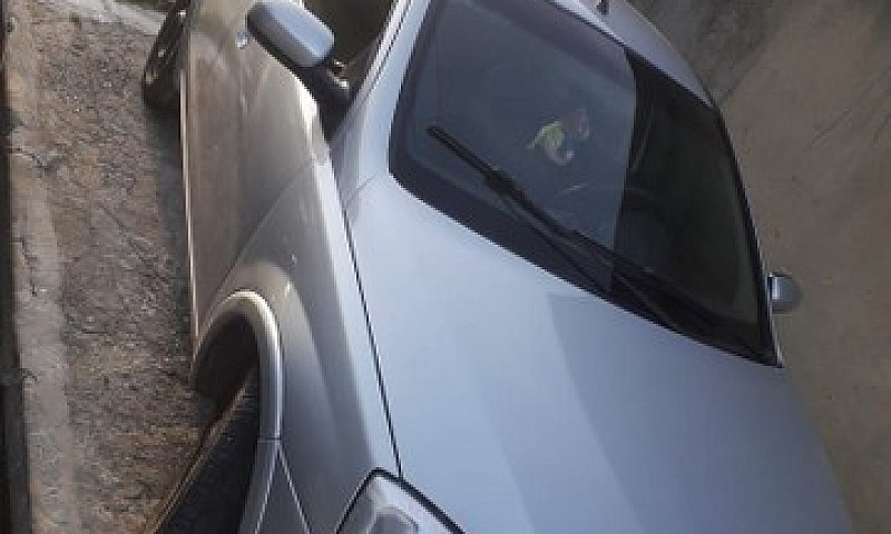 Vendo Corsa Sedan Ma...