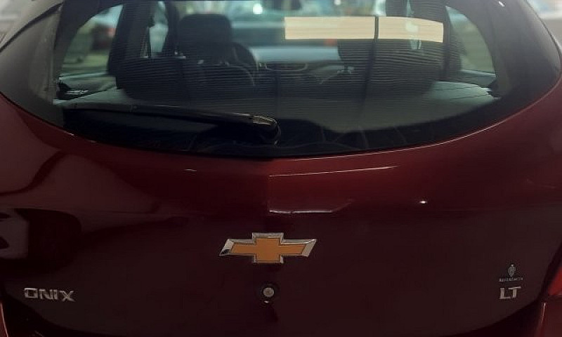 Chevrolet Onix 2018 ...