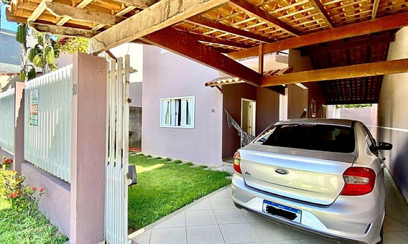 Casa Com 4 Dormitóri...