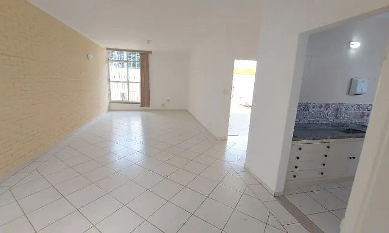 Casa 3 Dorm. Sendo 1...