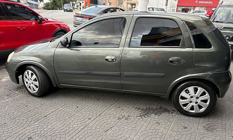 Chevrolet Corsa Hat....