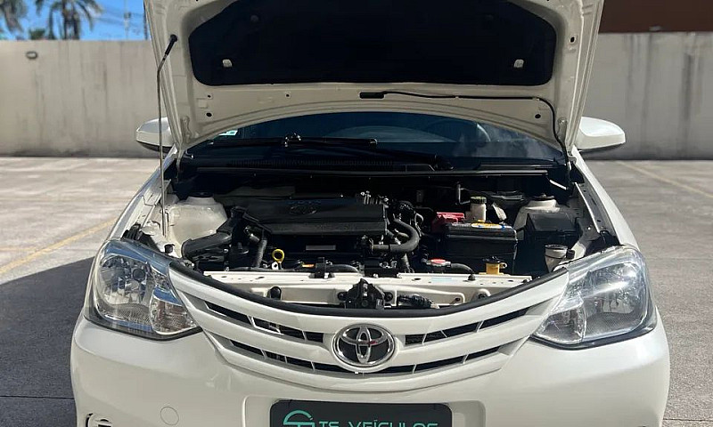 Toyota Etios Xs Seda...