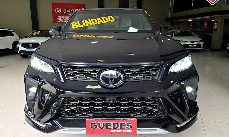 Toyota Hilux Sw4 4X4...